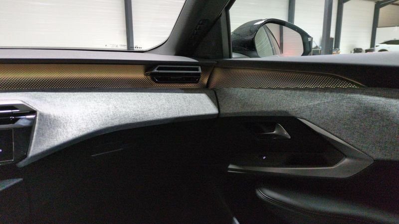 Peugeot 3008 nouveau Hybrid 145 e-dcs6 gt