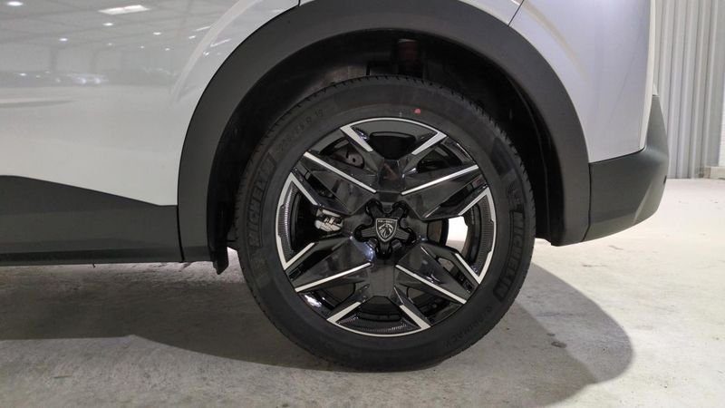 Peugeot 3008 nouveau Hybrid 145 e-dcs6 gt