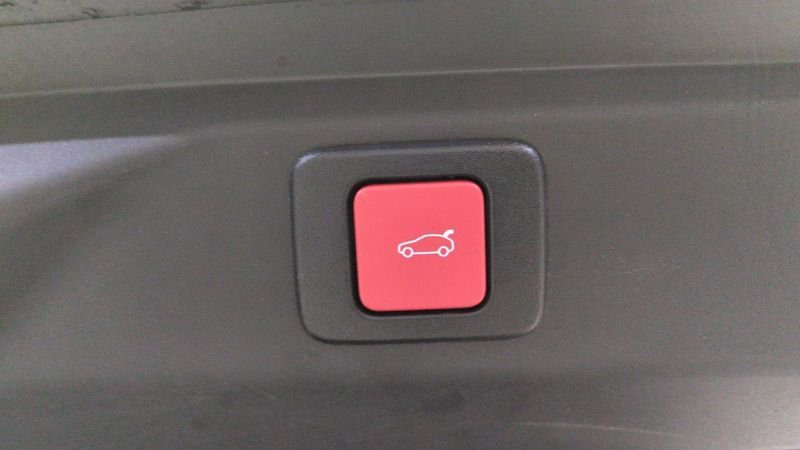 Peugeot 3008 nouveau Hybrid 145 e-dcs6 gt