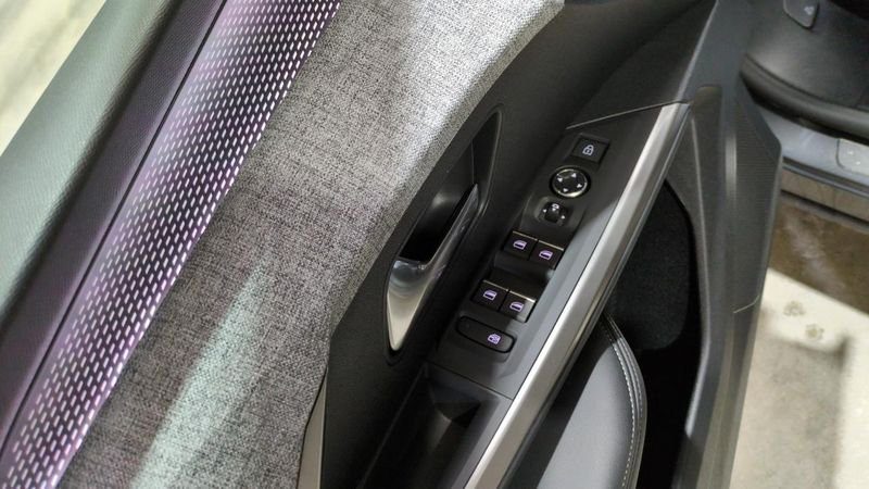 Peugeot 3008 nouveau Hybrid 145 e-dcs6 gt