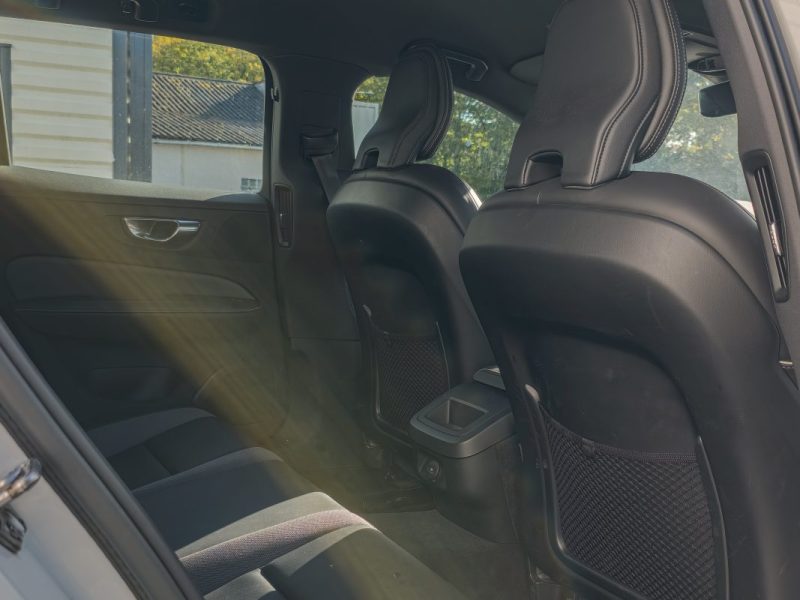 VOLVO V60 B4 R-DESIGN 2.0 TDI 197Cv AWD