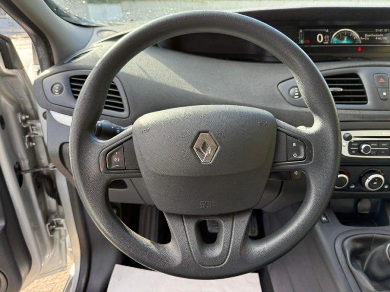 RENAULT MEGANE SCENIC 1.5 DCI 95CH FAP EXPRESSION ECO² 2013