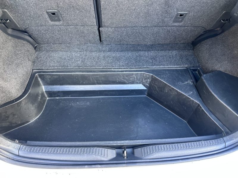 TOYOTA AURIS HYBRIDE 136H DYNAMIC