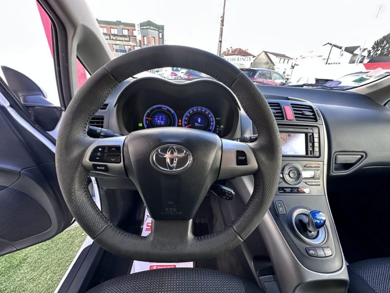 TOYOTA AURIS HYBRIDE 136H DYNAMIC