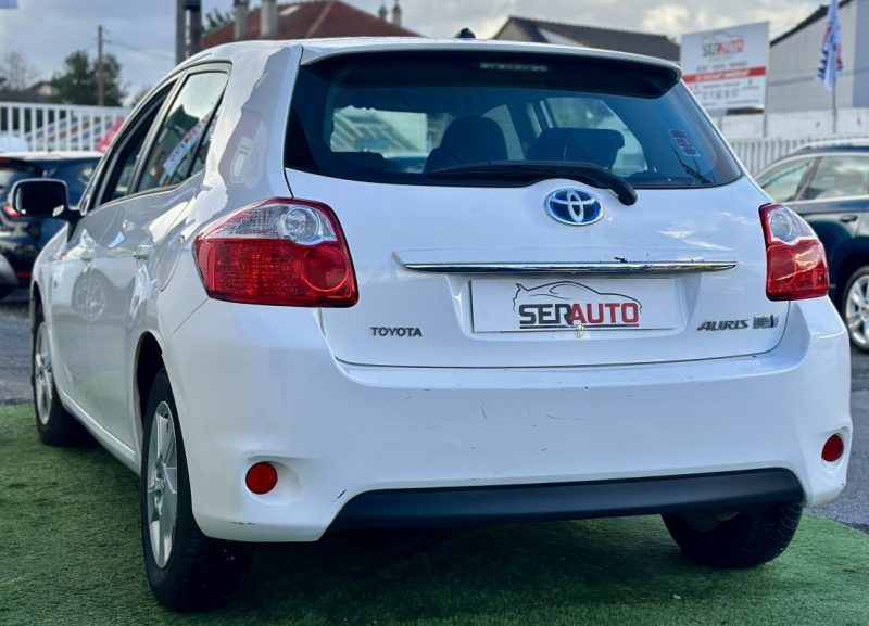 TOYOTA AURIS HYBRIDE 136H DYNAMIC