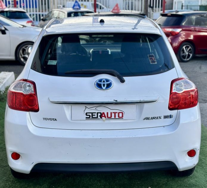 TOYOTA AURIS HYBRIDE 136H DYNAMIC