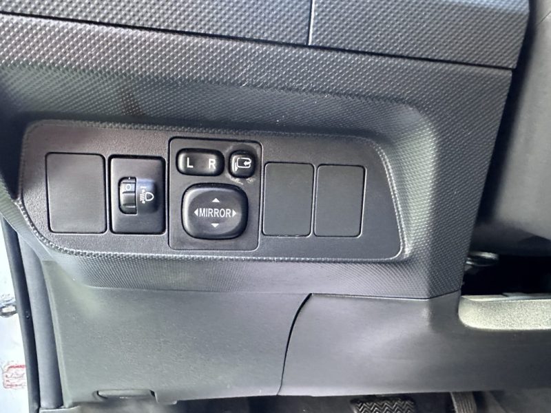 TOYOTA AURIS HYBRIDE 136H DYNAMIC