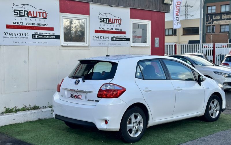 TOYOTA AURIS HYBRIDE 136H DYNAMIC