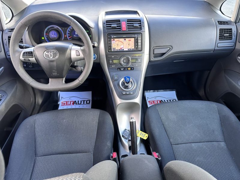 TOYOTA AURIS HYBRIDE 136H DYNAMIC