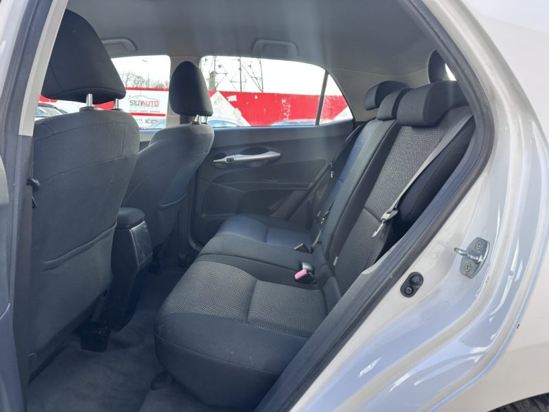 TOYOTA AURIS HYBRIDE 136H DYNAMIC