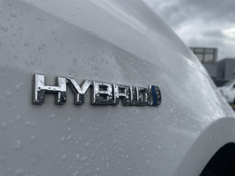 TOYOTA AURIS HSD 136H DESIGN / Entretien Complet - Caméra De Recul