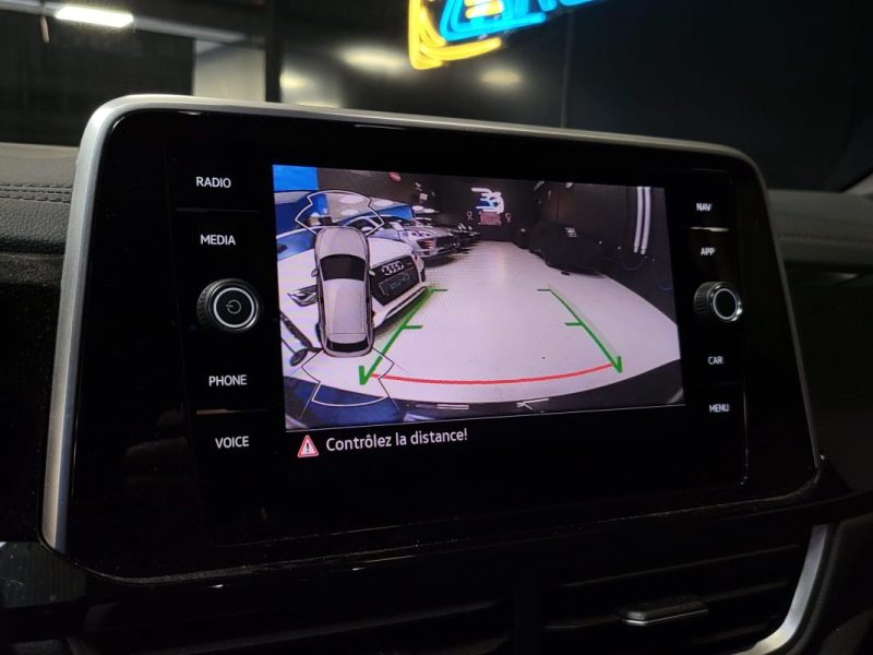 VOLKSWAGEN T-ROC 2.0 TDI 150 R LINE DSG7 / IQ LIGHT / CARPLAY / CAMERA DE RECUL  2024