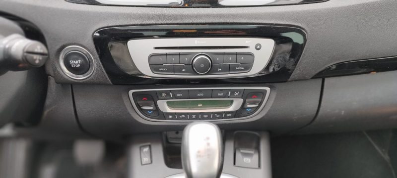 RENAULT MEGANE SCENIC 1.5 DCI 110CH BUSINESS 2015 EDC 2015