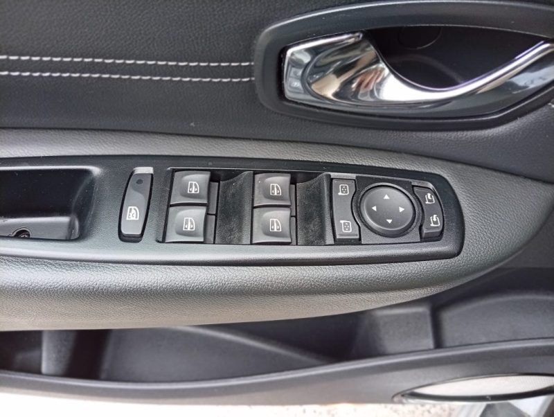 RENAULT MEGANE SCENIC 1.5 DCI 110CH pack BOSE / AUTO/PANO/ 2015