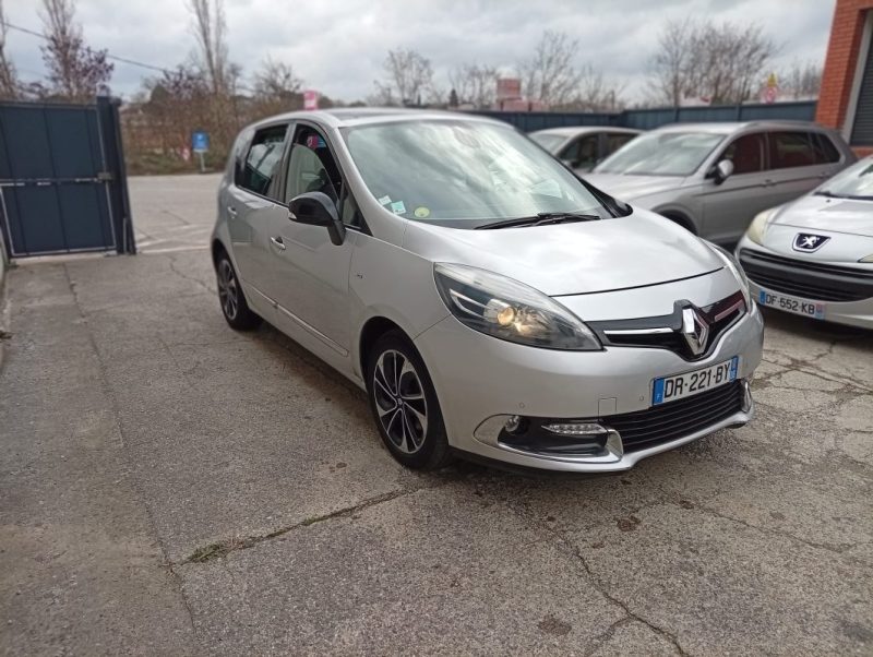 RENAULT MEGANE SCENIC 1.5 DCI 110CH pack BOSE / AUTO/PANO/ 2015