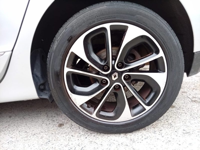 RENAULT MEGANE SCENIC 1.5 DCI 110CH pack BOSE / AUTO/PANO/ 2015