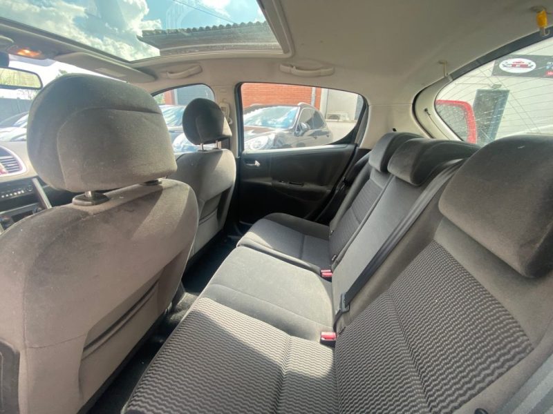 PEUGEOT 207 1.6E 16V 120 EXECUTIVE BA 2007