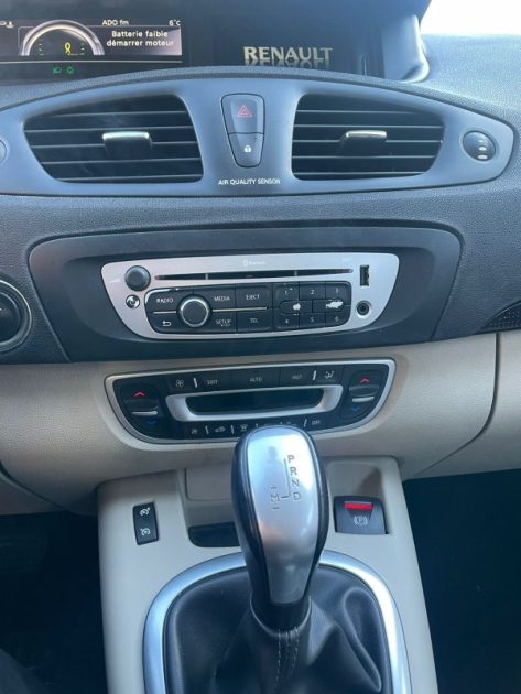 RENAULT SCENICIII 1.5 DCI 110CH FAP EXPRESSION EDC 2012