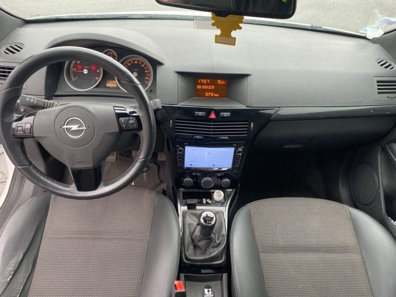 OPEL ASTRA GTC 1.7 L CDTI 110 ch SPORT, CARPLAY