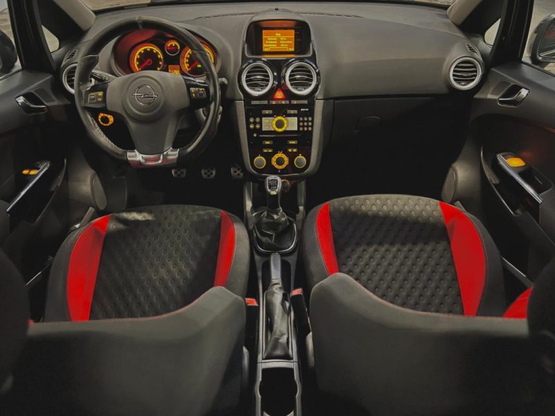 OPEL CORSA 1.6 GSI 150CH 