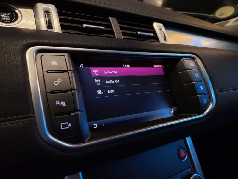 RANGE ROVER EVOQUE 2.0 TD4 150 SE DYNAMIC / SIEGES ELECTRIQUES + CHAUFFANTS / SUIVI LAND ROVER