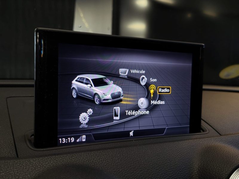 AUDI A3 1.6 TDI 116CH BUSINESS LINE SIEGES CHAUFFANTS / AUTO DES FEUX  2018