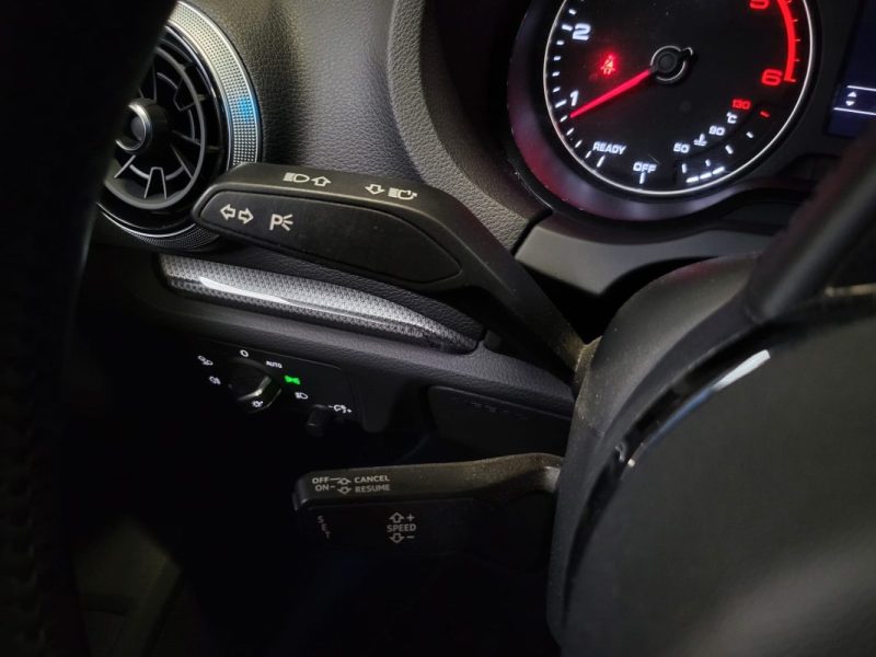 AUDI A3 1.6 TDI 116CH BUSINESS LINE SIEGES CHAUFFANTS / AUTO DES FEUX  2018