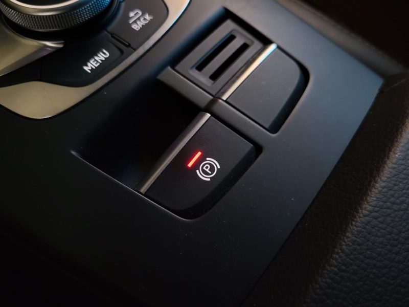 AUDI A3 1.6 TDI 116CH BUSINESS LINE SIEGES CHAUFFANTS / AUTO DES FEUX  2018