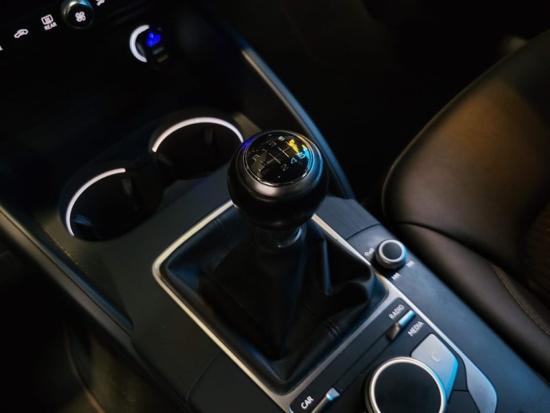 AUDI A3 1.6 TDI 116CH BUSINESS LINE SIEGES CHAUFFANTS / AUTO DES FEUX  2018