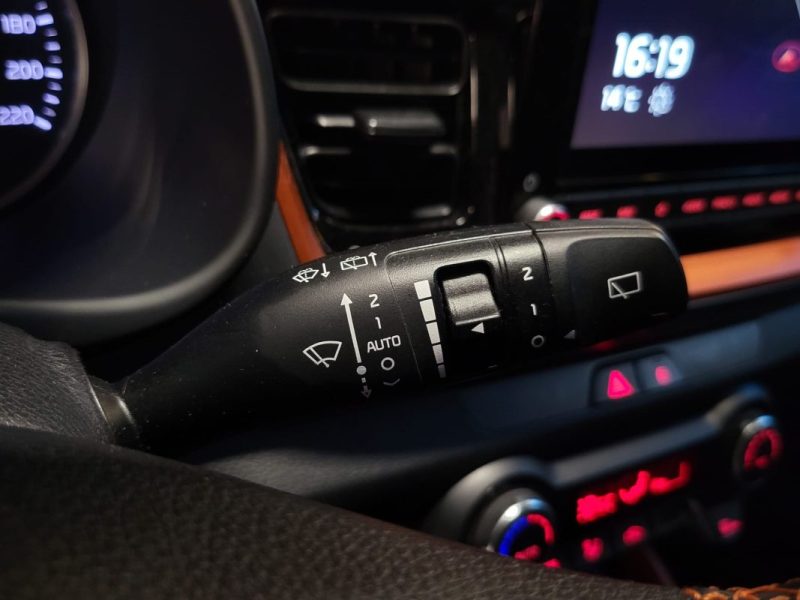 KIA STONIC 1.0 T-GDI 120CH MHEV ACTIVE BUSINESS CAMERA DE RECUL / DRIVES MODES  2021