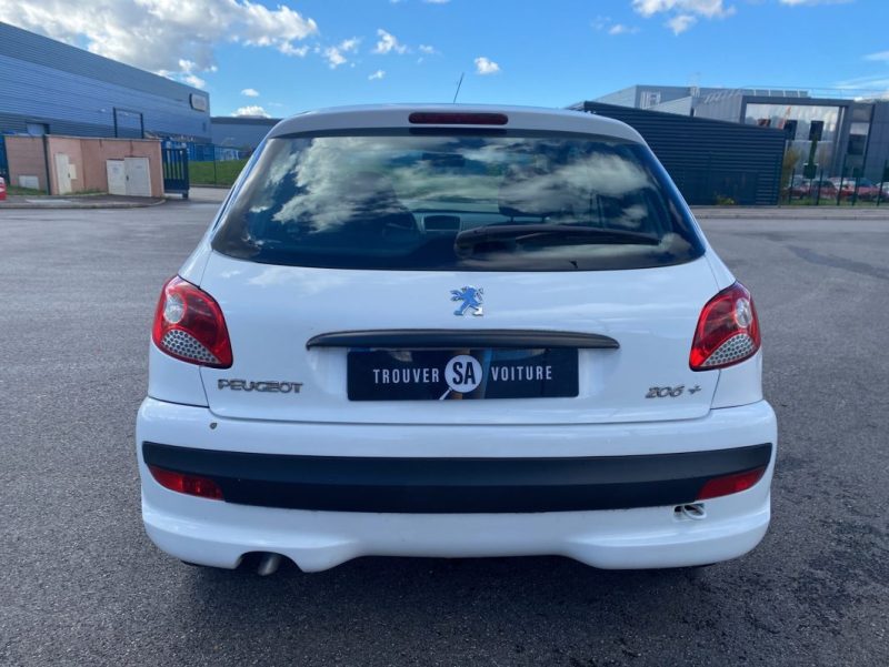 PEUGEOT 206 + 1.1 L 60 ch , Distribution, embrayage et entretien à jour