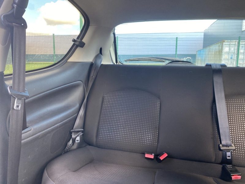 PEUGEOT 206 + 1.1 L 60 ch , Distribution, embrayage et entretien à jour