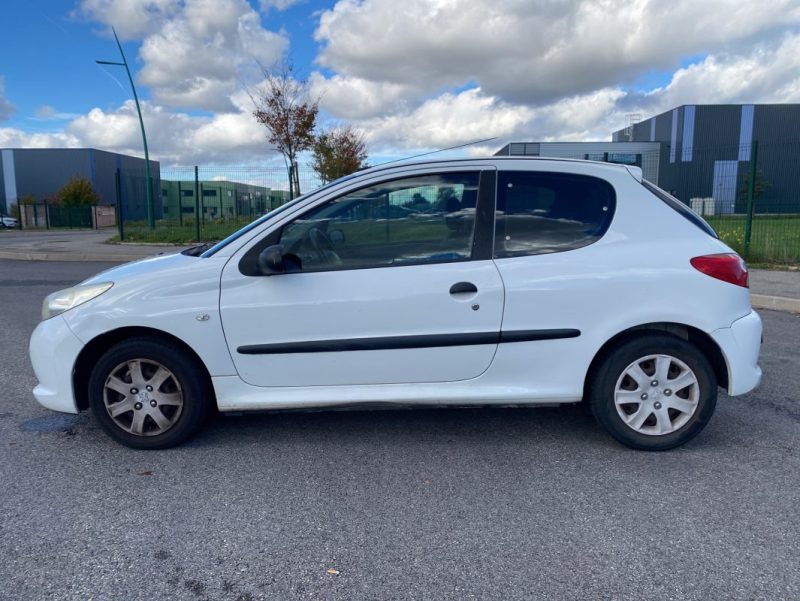 PEUGEOT 206 + 1.1 L 60 ch , Distribution, embrayage et entretien à jour