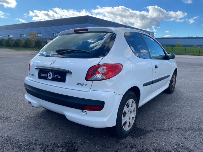 PEUGEOT 206 + 1.1 L 60 ch , Distribution, embrayage et entretien à jour