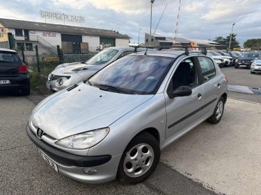 PEUGEOT 206 BERLINE 2.0 HDI 90CH  GARANTIE 1ERE MAIN 