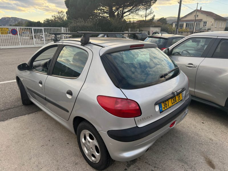PEUGEOT 206 BERLINE 2.0 HDI 90CH  GARANTIE 1ERE MAIN 