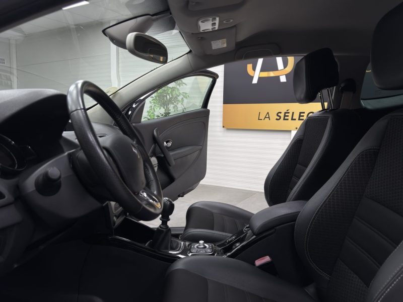 Renault Megane III (3) coupé 1.6 dCi 130 energy - Bose 