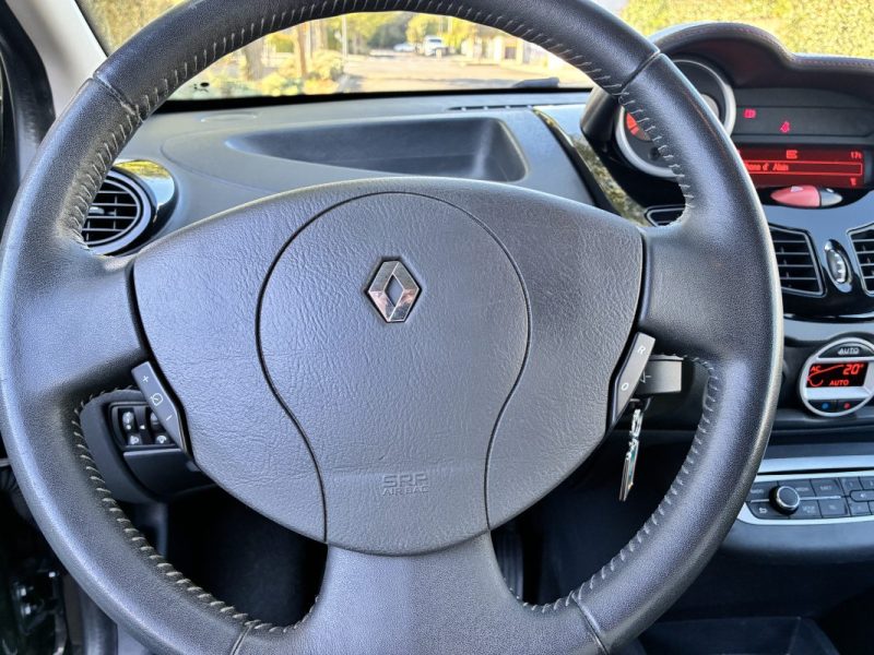 RENAULT TWINGO 1.2 LEV 16V 75CH LIMITED ECO² 2014