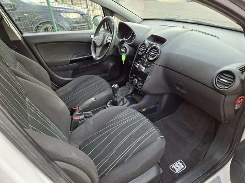 OPEL CORSA 1.2 TWINPORT 85 111 2010