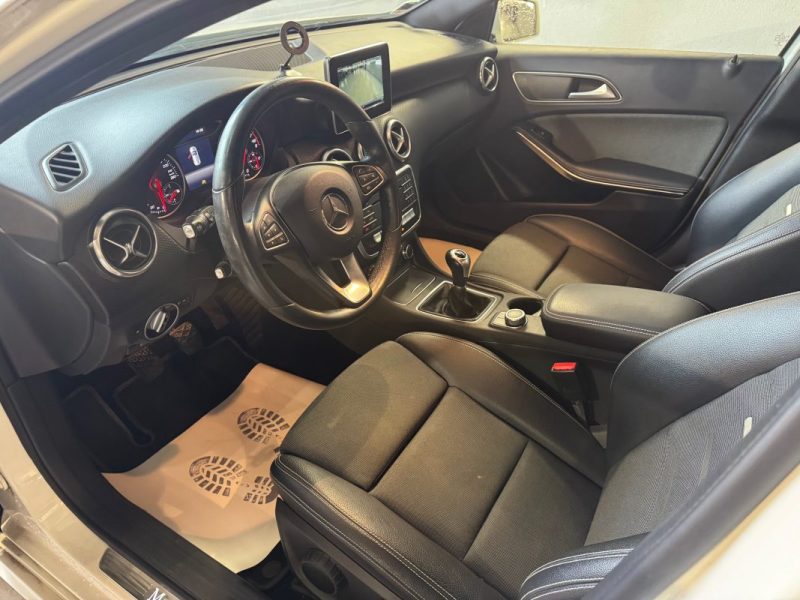 MERCEDES CLASSE A 160 SENSATION 2017 (68 200 KMS) 
