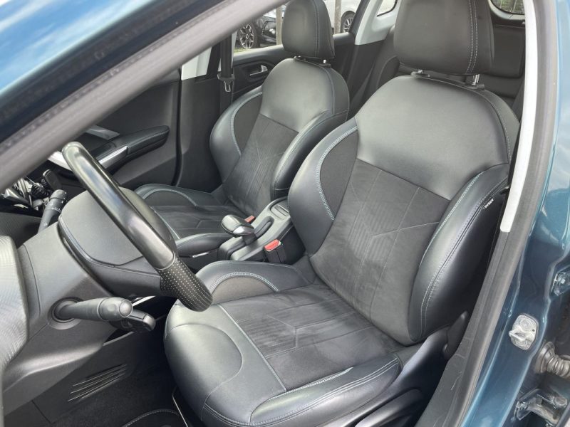 Peugeot 2008 PureTech 110 Crossway EAT6 • 2019