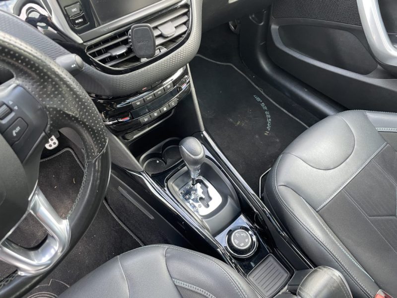 Peugeot 2008 PureTech 110 Crossway EAT6 • 2019