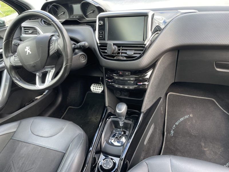 Peugeot 2008 PureTech 110 Crossway EAT6 • 2019