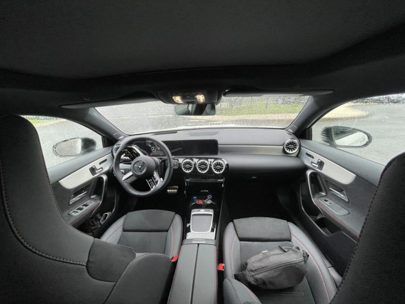 MERCEDES A200D AMG LINE 2024 - 5000 Kms - Toit ouvrant 