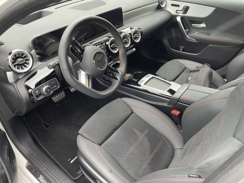 MERCEDES A200D AMG LINE 2024 - 5000 Kms - Toit ouvrant 