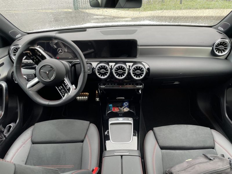 MERCEDES A200D AMG LINE 2024 - 5000 Kms - Toit ouvrant 