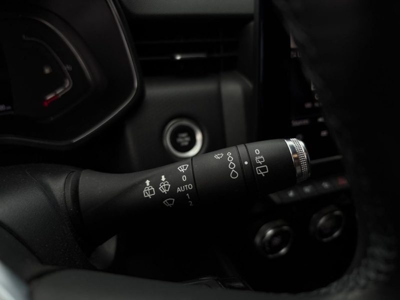 RENAULT CLIO V 100ch Edition One 🚗🔥 Sièges chauffants 🛋️ Caméra 360° 📹 Reprise 🔄 Garantie 6 moi