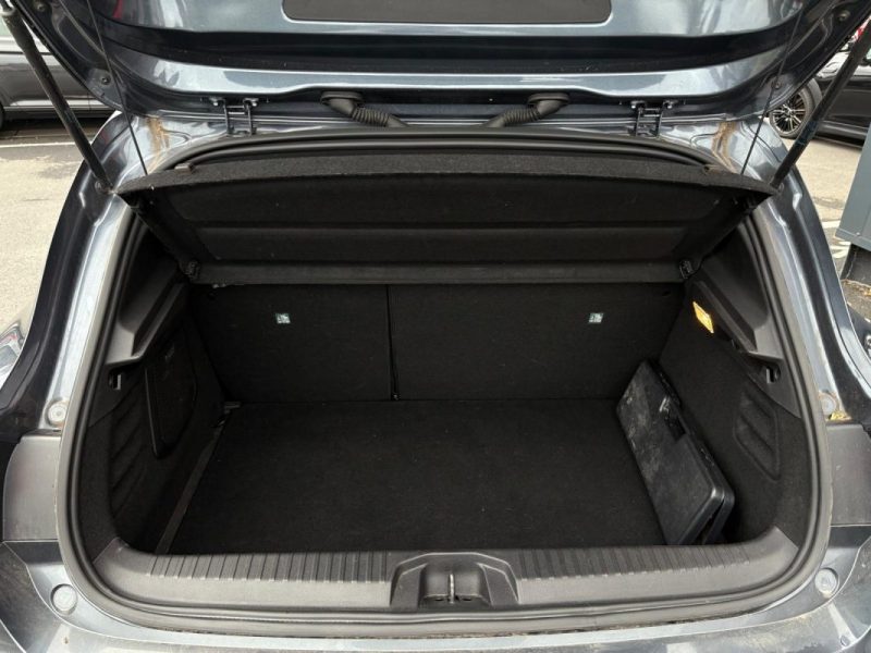 RENAULT CLIO V 100ch Edition One 🚗🔥 Sièges chauffants 🛋️ Caméra 360° 📹 Reprise 🔄 Garantie 6 moi