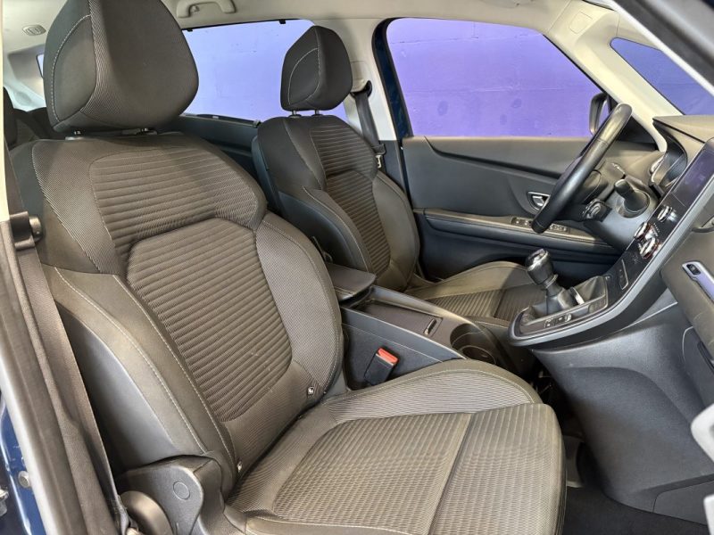 Renault grand Scénic  1.5 DCI 110CH -7 PLACES - Attelage 