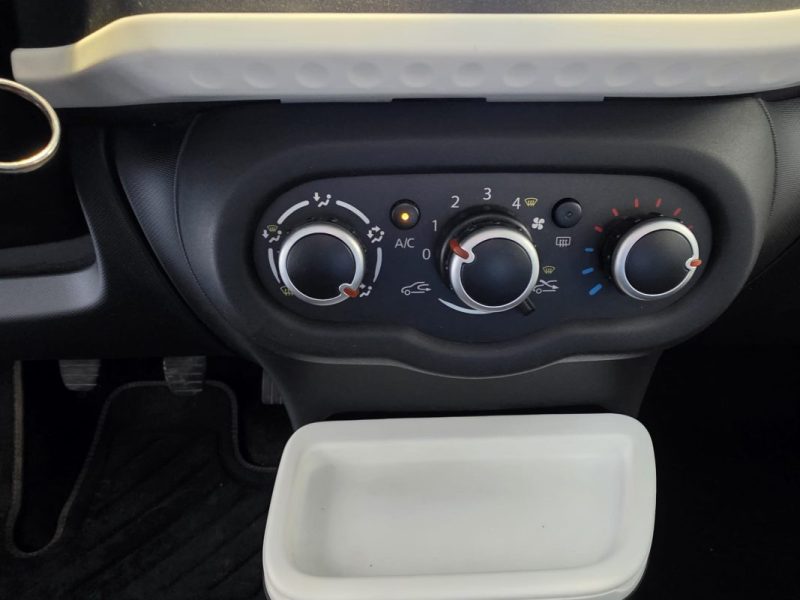 RENAULT TWINGO 0.9 TCE 90CH ENERGY LIMITED 2017